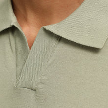 將圖片載入圖庫檢視器 (IT07LG) Buttonless Knit Polo Shirt
