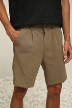 Load image into Gallery viewer, (ISP10KH) Pleated Slim-Fit Shorts
