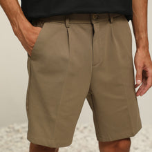 Load image into Gallery viewer, (ISP10KH) Pleated Slim-Fit Shorts
