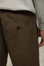 Load image into Gallery viewer, Twill Cotton Pleated Slim-Fit Trousers (BN)
