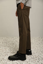 Load image into Gallery viewer, Twill Cotton Pleated Slim-Fit Trousers (BN)
