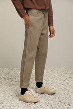 Load image into Gallery viewer, Brushed Cotton Slim-Fit Trousers (KH)
