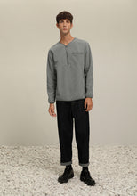 將圖片載入圖庫檢視器 Textured V-neck Sweater (GY)
