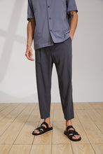 將圖片載入圖庫檢視器 Elastic Viscose Tapered Trousers (GY)
