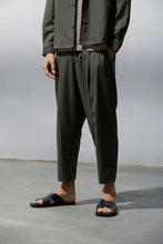 Load image into Gallery viewer, Double Pleated Trousers (Green)
