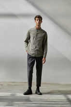 將圖片載入圖庫檢視器 Elastic Woven Slim-Fit Trousers (Grey)
