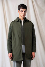 Load image into Gallery viewer, Quilted Sleeves Coat (Green)
