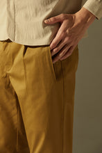 Load image into Gallery viewer, Pleated Tapered Trousers (Khaki)
