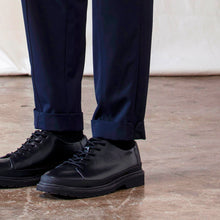 將圖片載入圖庫檢視器 Slim-Fit Tailored Trousers (Navy)

