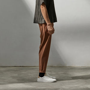 Elastic Woven Slim-Fit Trousers (Brown)